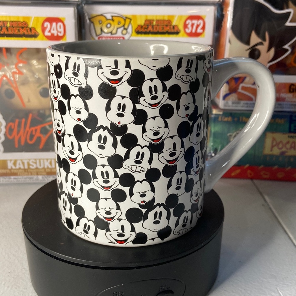 Disney Many Faces of Mickey Mouse Coffee Mug 🔥
